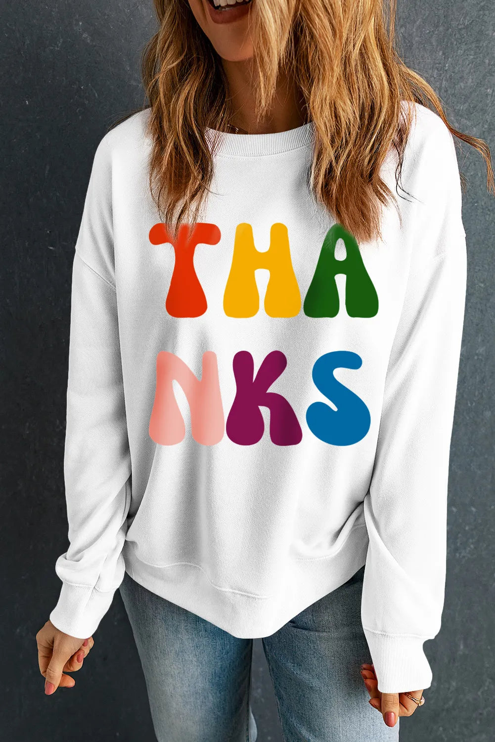 THANKS Round Neck Long Sleeve Sweatshirt