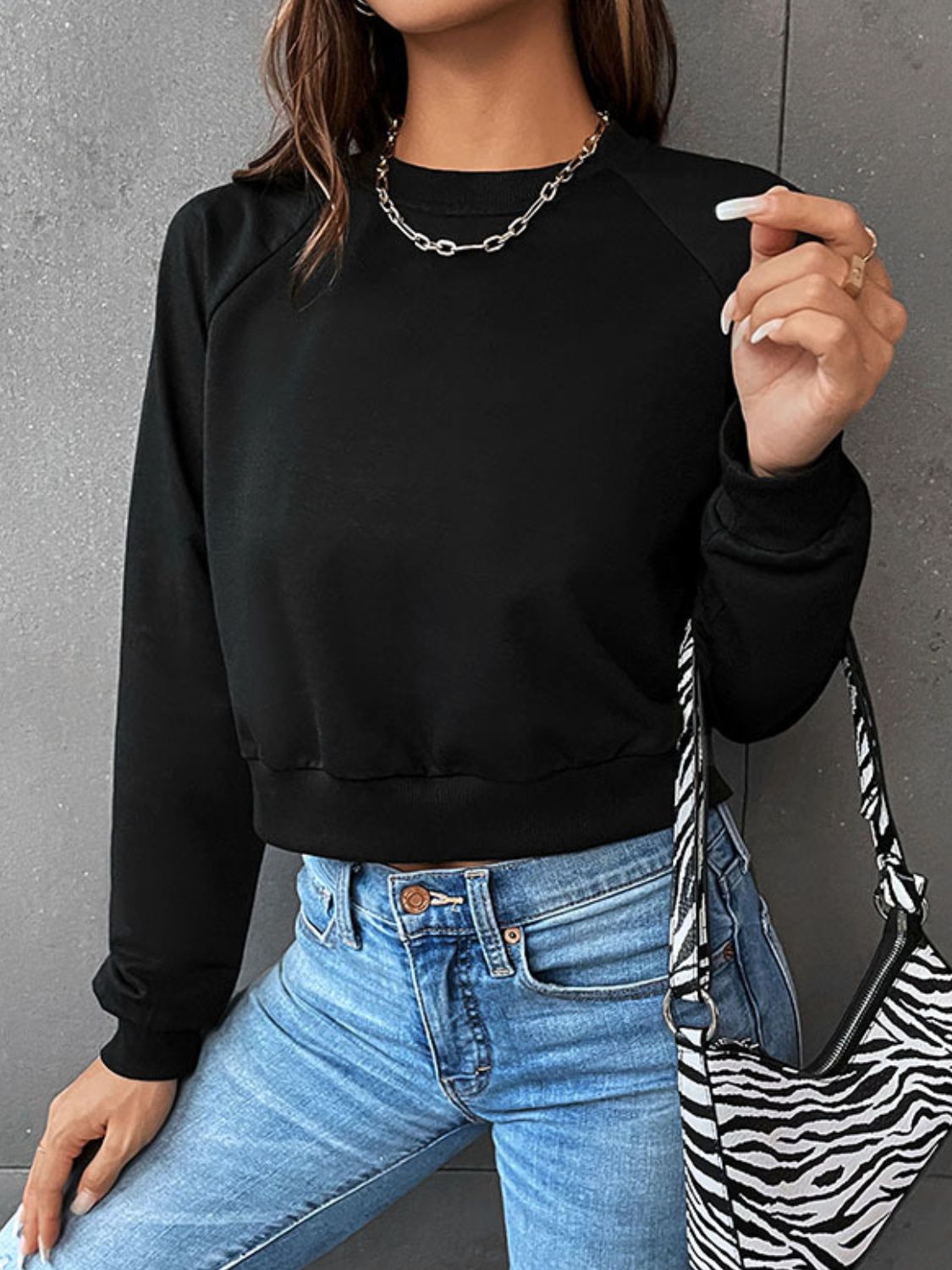 Perfee Raglan Sleeve Round Neck Cropped Sweatshirt